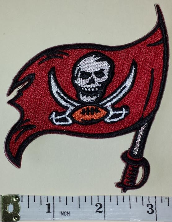 1 TAMPA BAY BUCCANEERS NFL FOOTBALL PIRATE FLAG CREST EMBLEM PATCH