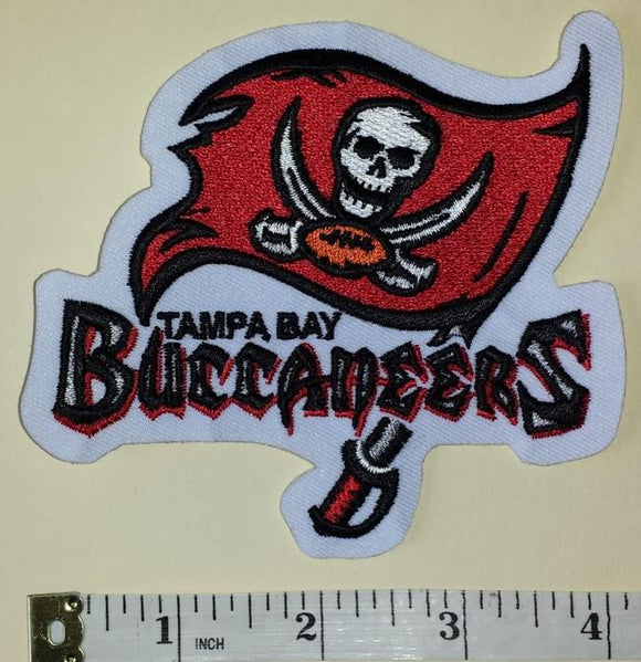 1 TAMPA BAY BUCCANEERS NFL FOOTBALL PIRATE FLAG WHITE CREST EMBLEM PATCH