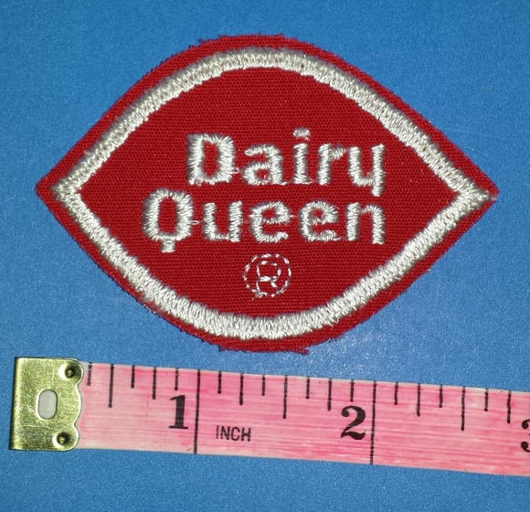 1 VINTAGE DAIRY QUEEN ICE CREAM AMERICAN CHAIN CREST EMBLEM PATCH