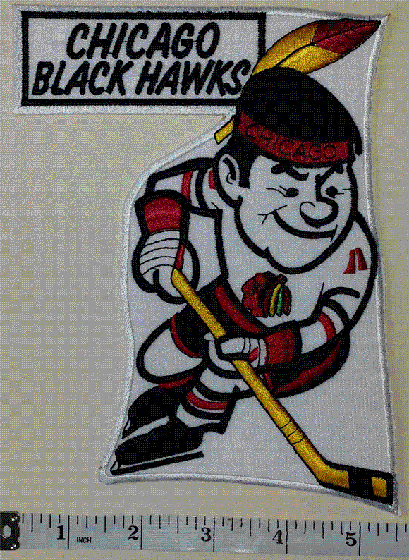1 VINTAGE CHICAGO BLACK HAWKS NHL HOCKEY CARTOON PLAYER EMBLEM CREST PATCH