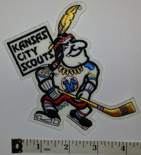 1 VINTAGE KANSAS CITY SCOUTS NHL HOCKEY CARTOON PLAYER EMBLEM CREST PATCH