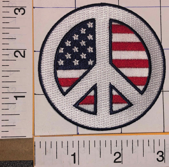 USA PEACE & LOVE FREEDOM HAPPINESS NOT WAR MAKE LOVE CREST EMBLEM PATCH