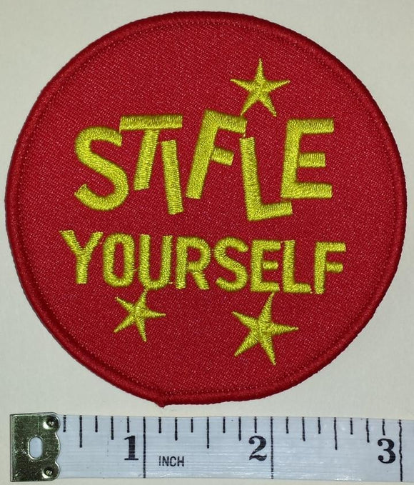 ALL IN THE FAMILY STIFLE YOURSELF ARCHIE BUNKER AMERICAN SITCOM CREST PATCH
